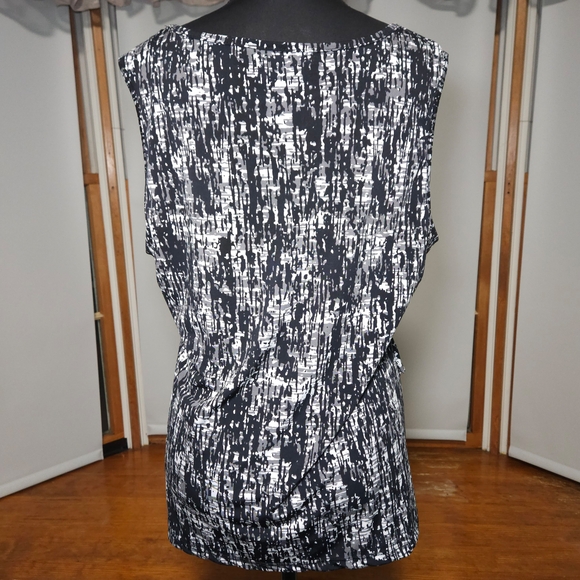 Valerie Bertinelli EUC Women's Black and White Sleeveless Top • Size L - Picture 2 of 8